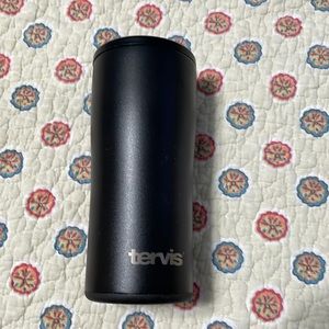 12 oz can slim cooler (new without tags)